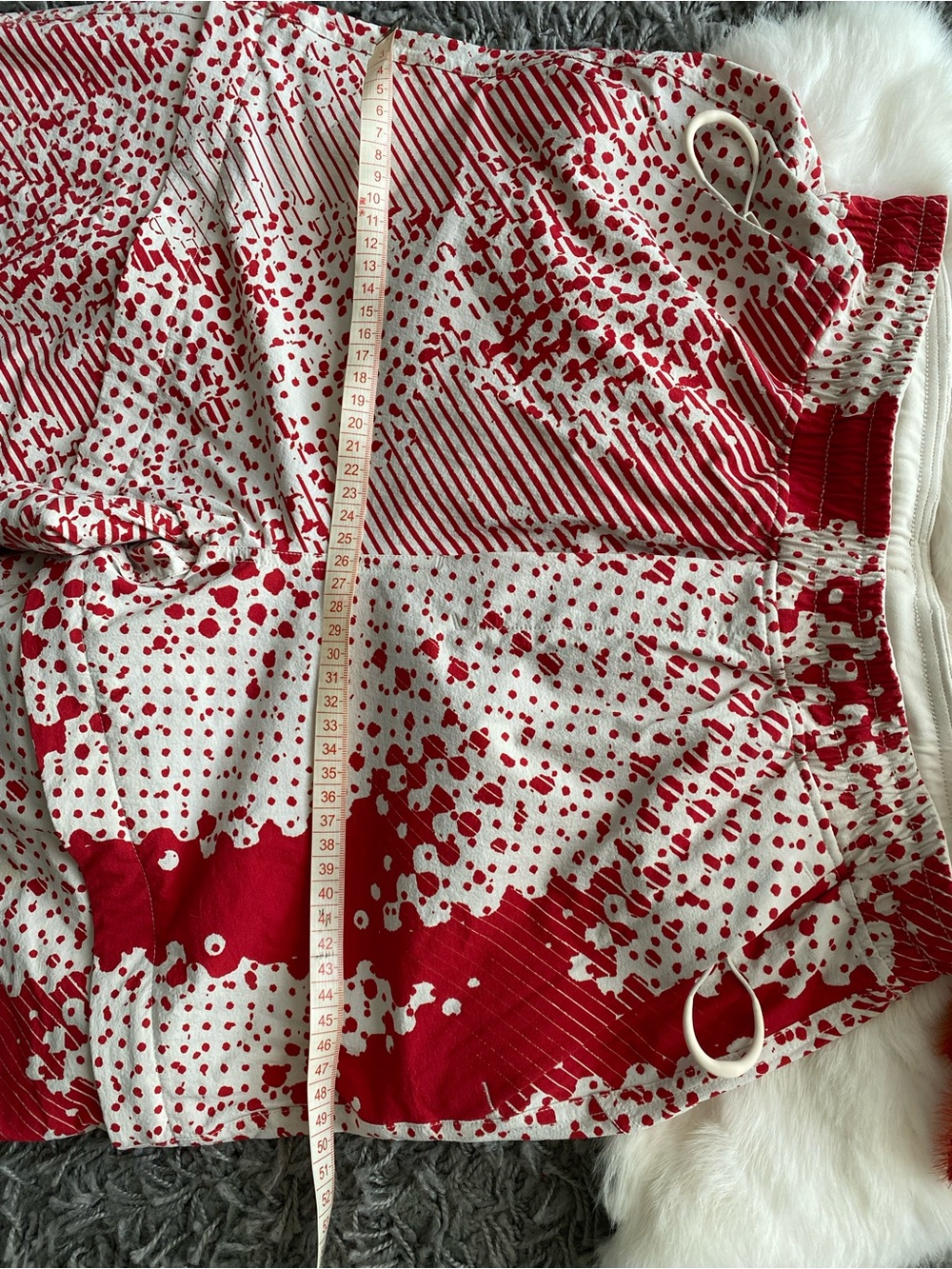 Lululemon Team Canada Convertible Mid-Rise Pant
COC Logo - Picture 9 of 10